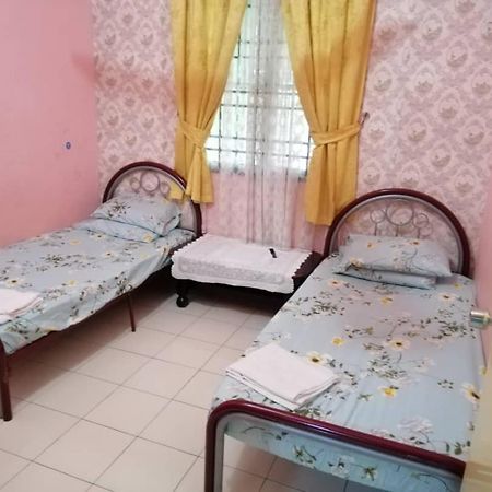 Homestay Perpaduan, Taman Bercham Raya Ulu Kinta Ipoh Perak Kampong Batu Lapan  Exteriér fotografie