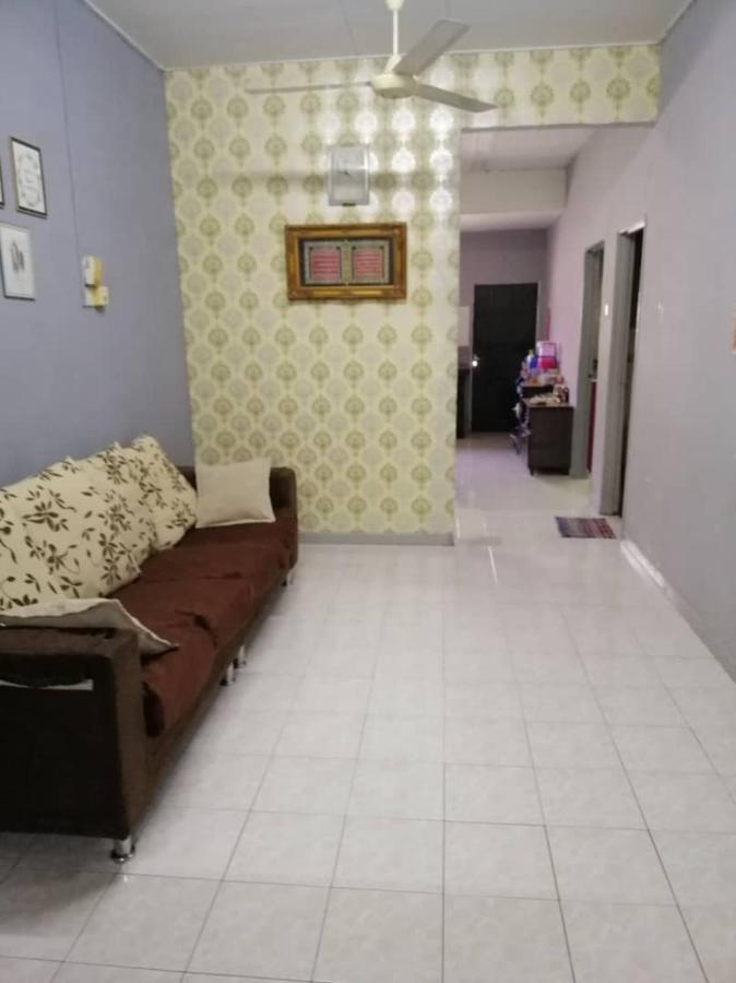 Homestay Perpaduan, Taman Bercham Raya Ulu Kinta Ipoh Perak Kampong Batu Lapan  Exteriér fotografie